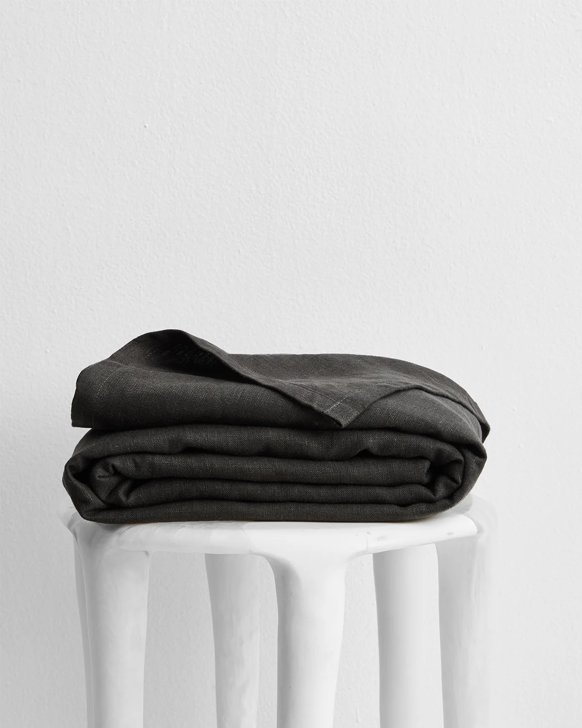 Charcoal Heavy Linen Bed Cover - Image 4