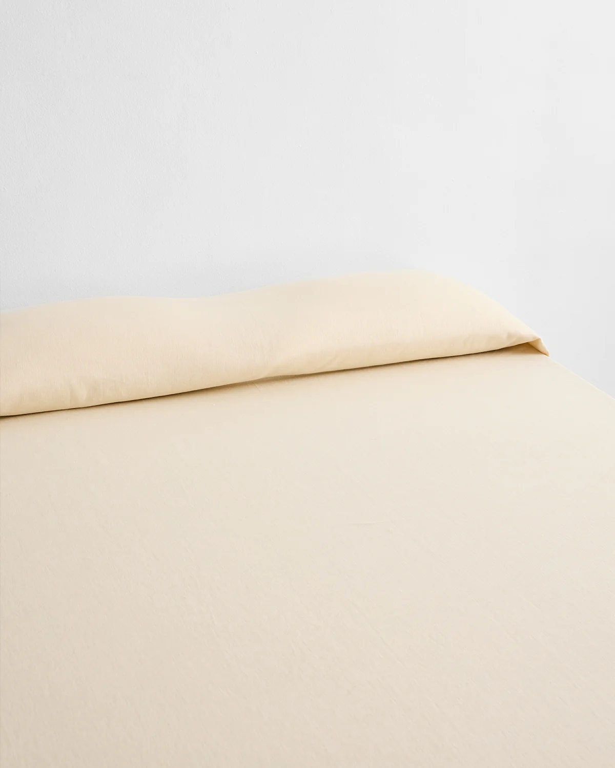 Crème Heavy Linen Bed Cover - Image 2