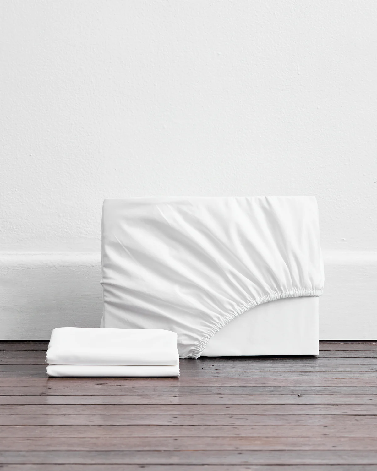 Crisp White 100% Organic Cotton Fitted Sheet Set