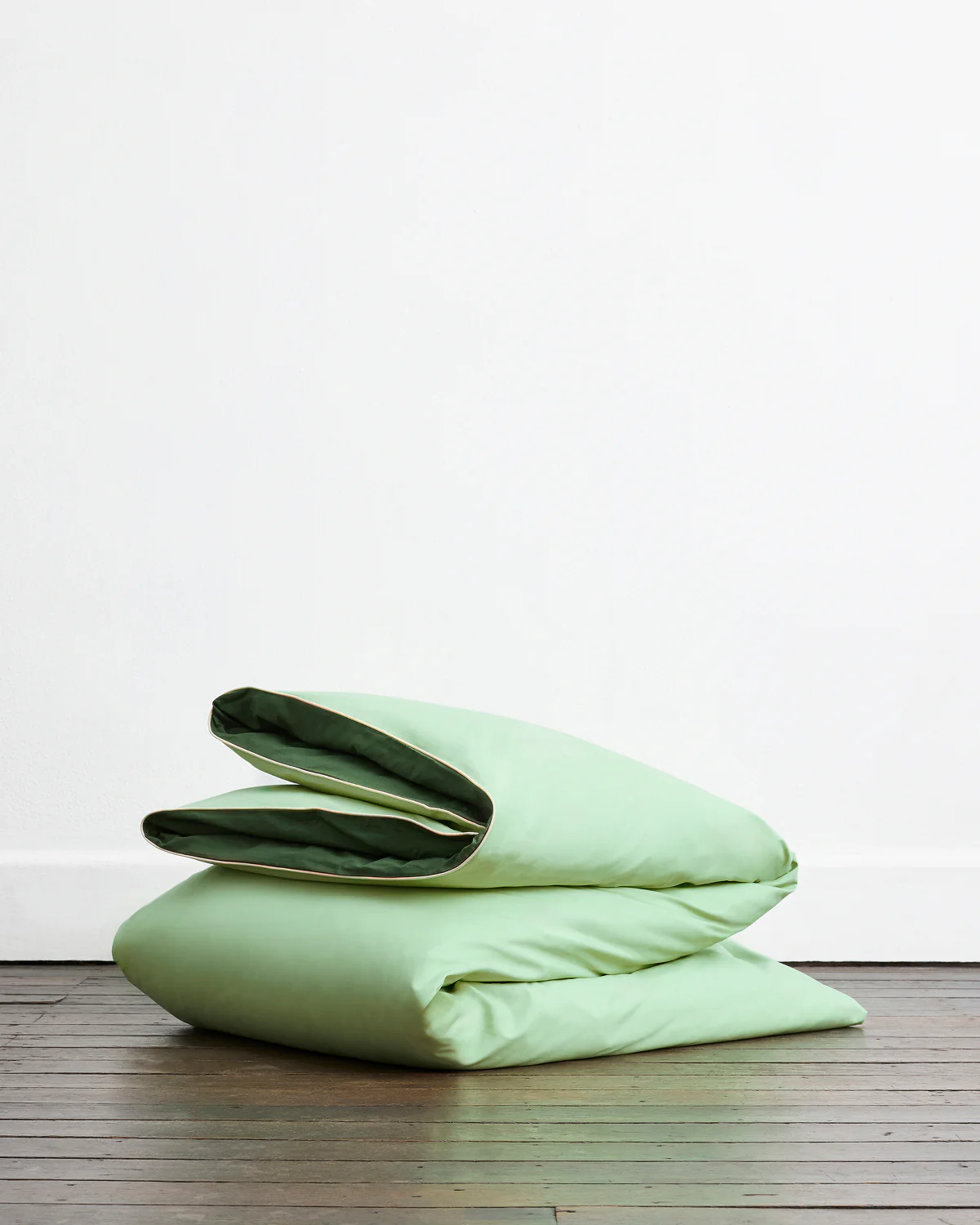 Moss, Apple & Vanilla Piped 100% Organic Cotton Duvet Cover Set - Image 4