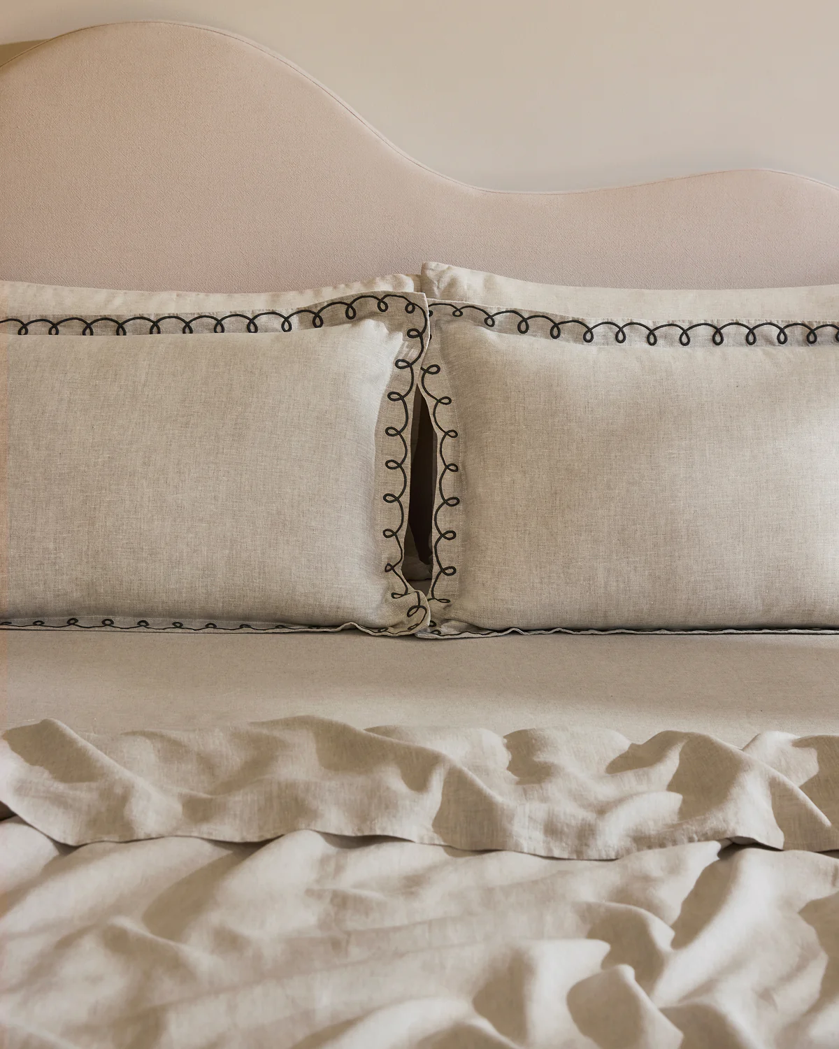 Oatmeal & Charcoal 100% French Flax Linen Swirl Pillowcases (Set of Two) - Image 4