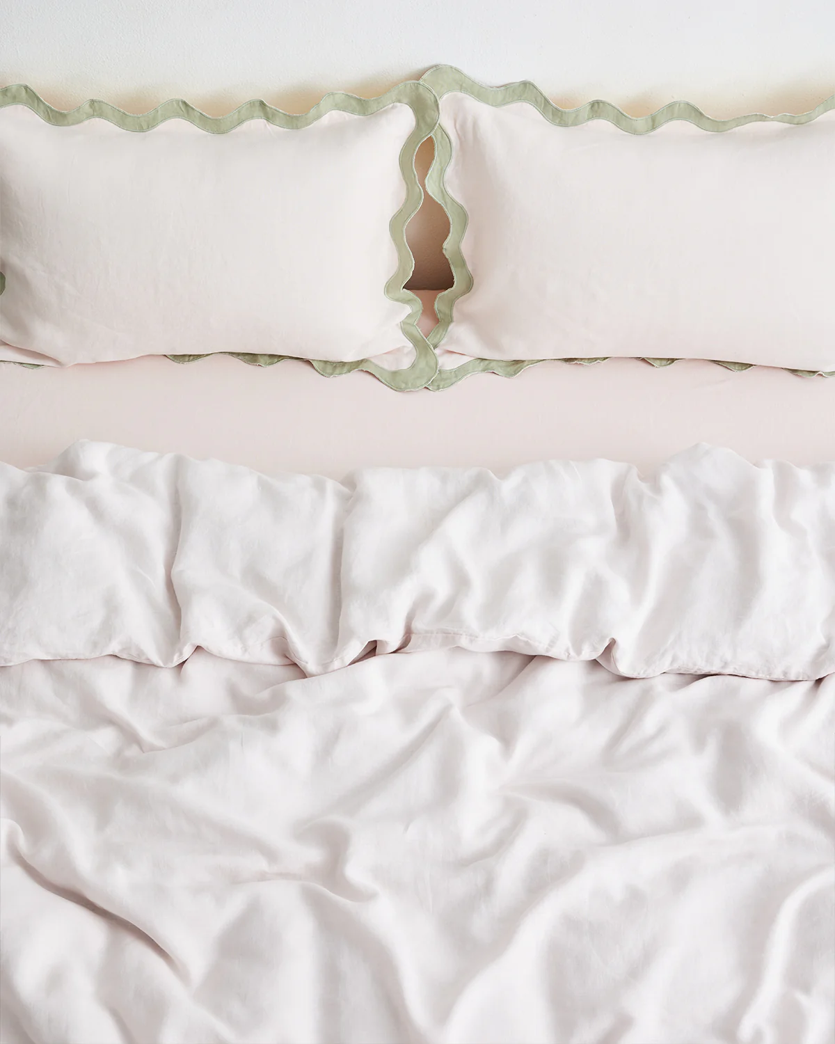 Rosewater & Sage 100% French Flax Linen Scalloped Pillowcases (Set of Two) - Image 4
